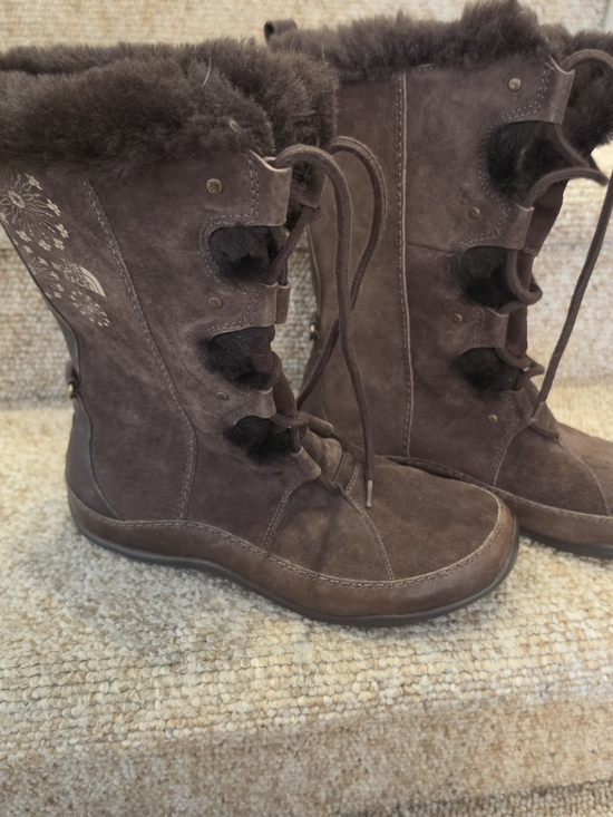 The North Face Shoes - The North Face Womens Sz 9.5 Primaloft 200 Gram Insulation Boots Brown Suede Fur